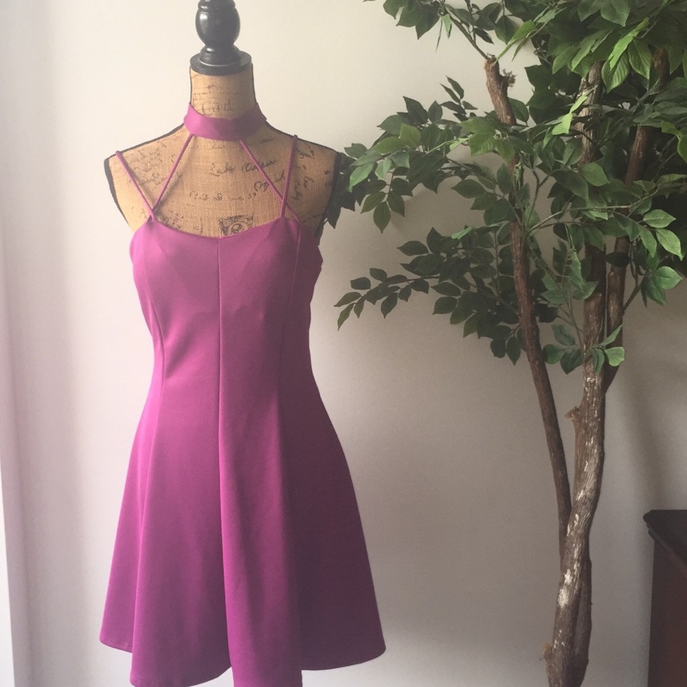 NWOT choker style dress